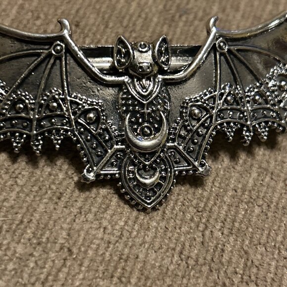 Goth Pewter Bat Halloween Hair Clip 4" Long Silver Color Metal Emo Goth Barrette - Picture 4 of 9